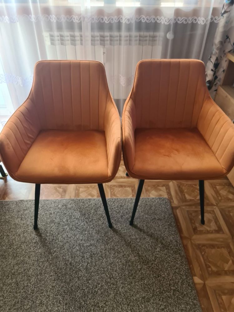 Fotele karmelowe prawie jak Nowe :)