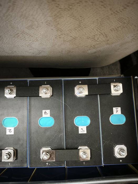 Установка наладка гибридных инверторов  и систем резервного питания