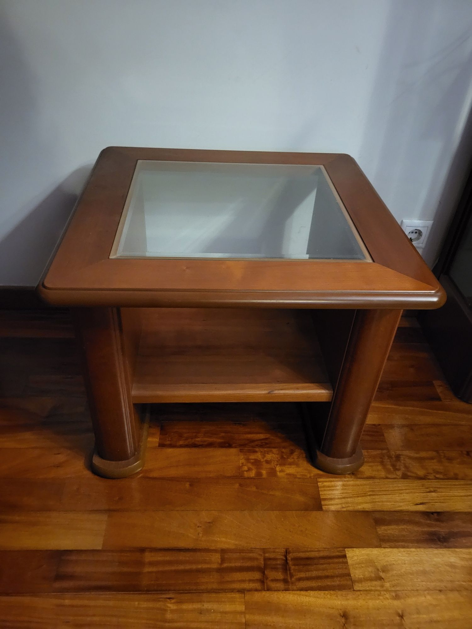 Mesa apoio cerejeira.