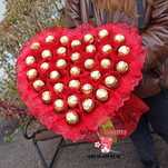 Большой букет из конфет Ferrero Rocher, подарок на день влюбленных
