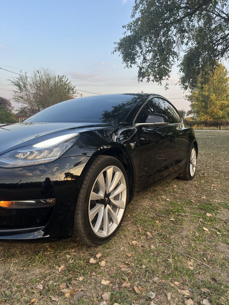 Tesla model 3 dual motor 2019