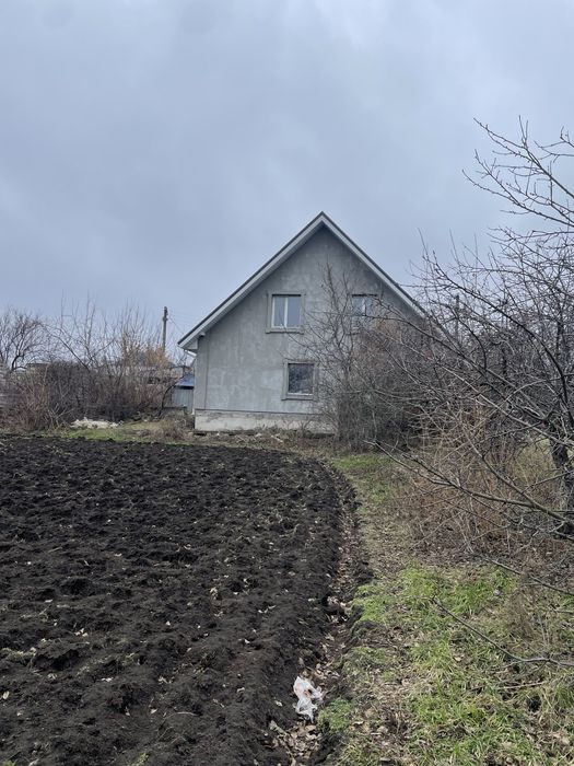 Продам новый дом на берегу Днепра