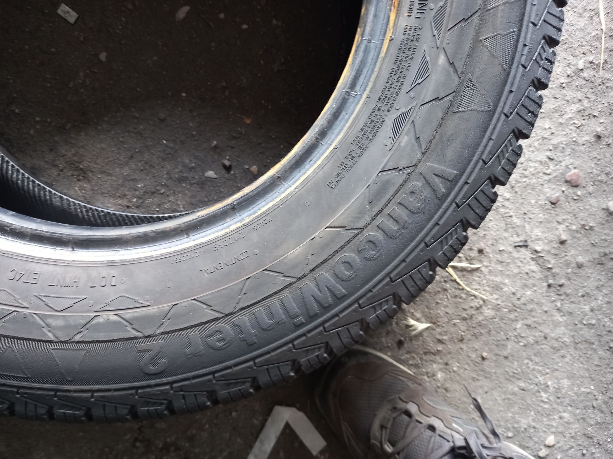 Opony używane 215/70/15c continental 2x6.5 mm