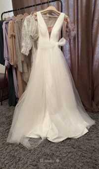 Платье свадебное для фотосесси белое со шлейфом русско М Л
