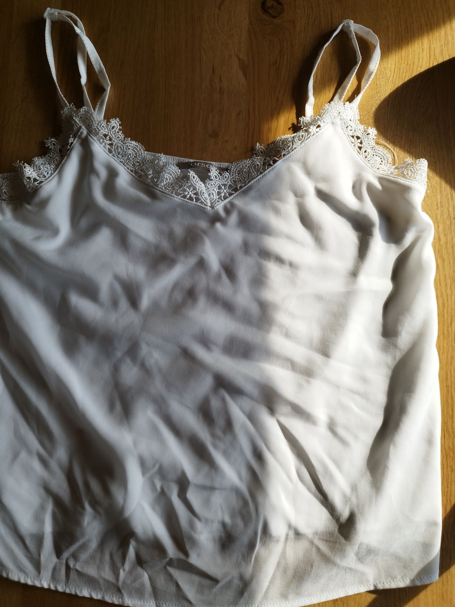 Biała bluzka na ramiączkach Orsay 34