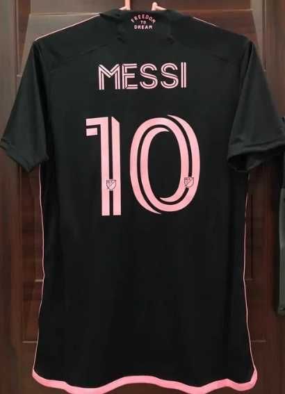 Ciemno - fioletowa koszulka kibiców w stylu Messiego dla Inter Miami