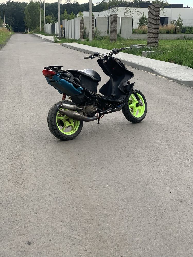 Yamaha aerox (bws slider jog aprillia mbk)