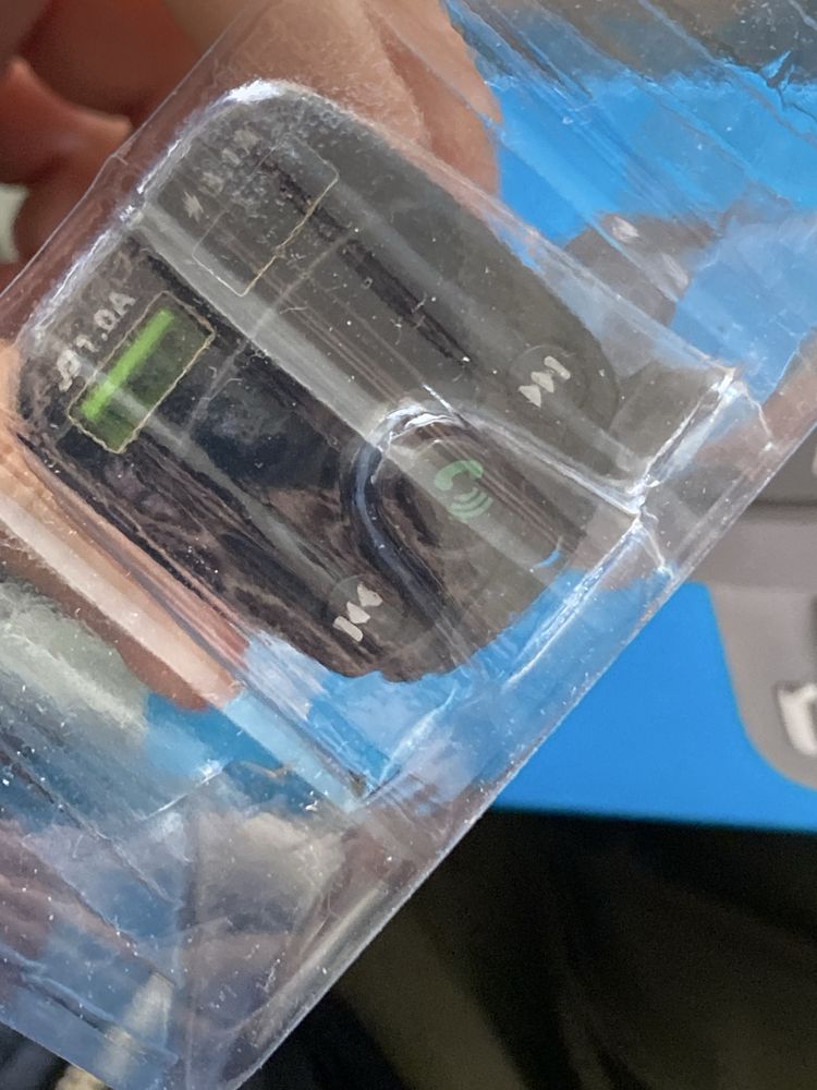 Transmiter samochodowy Bluetooth 2xUSB LCD SD