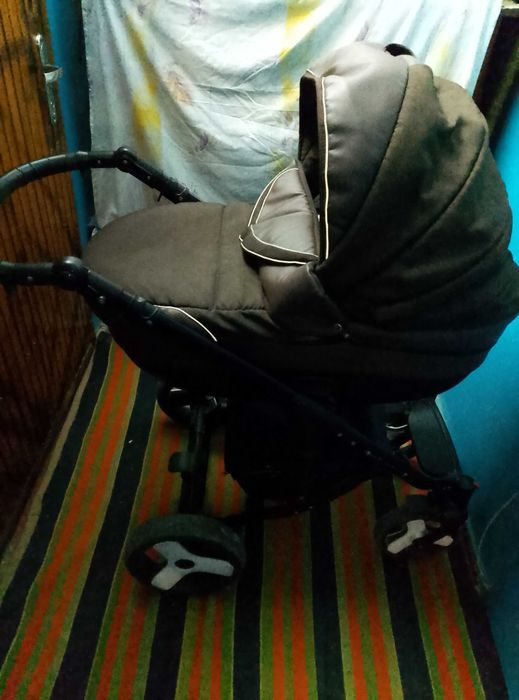 Продам коляску 2в1.