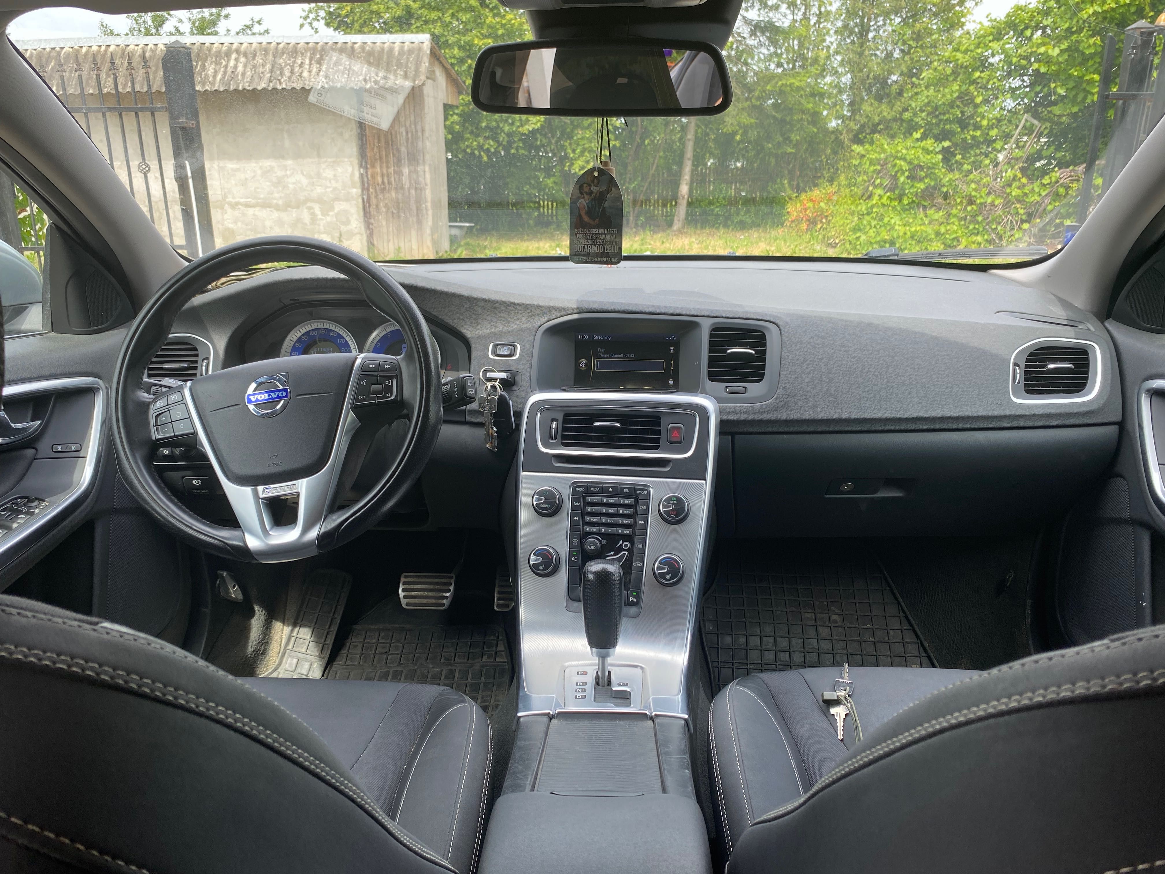 Volvo v60 T5 momentum