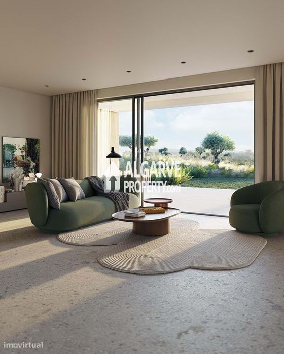 T3 em Rés-do-Chão com Jardim Privado e Arrecadação Espaçosa