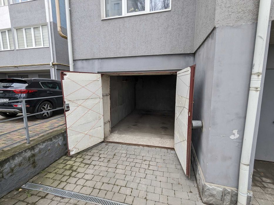 Продається гараж в ЖК "Паркова алея"