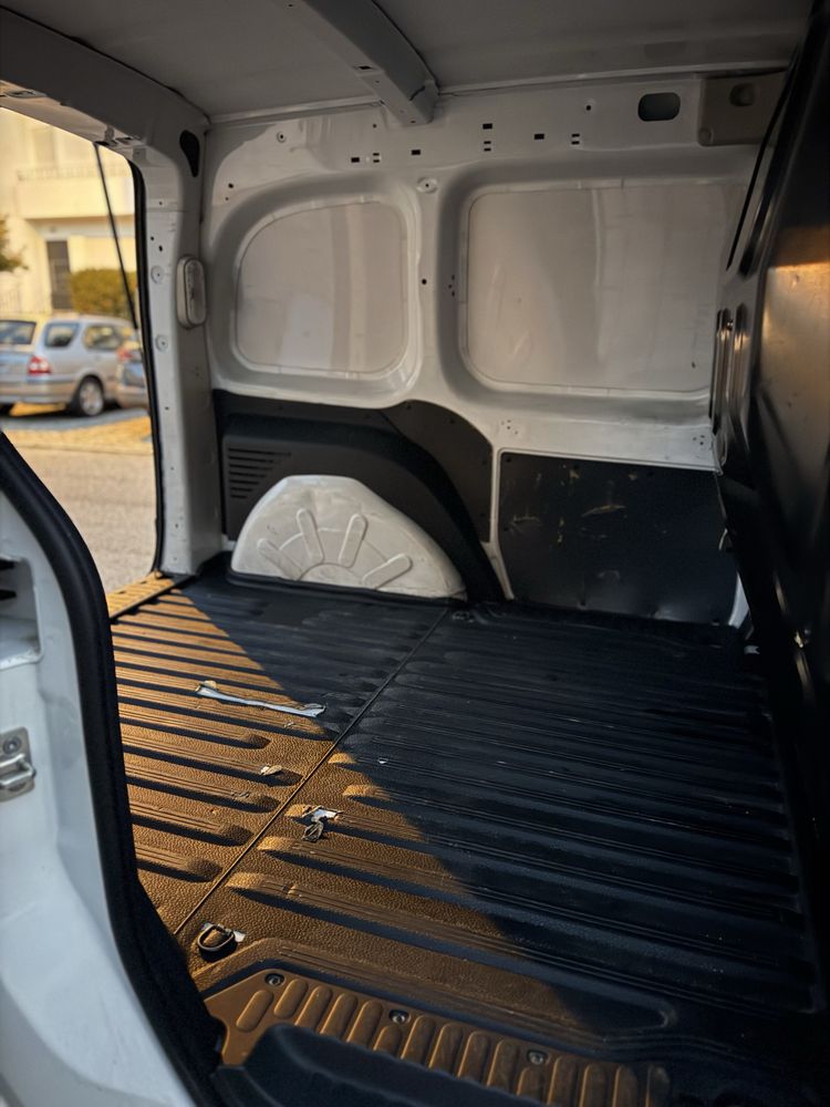 Carro Renault Kangoo