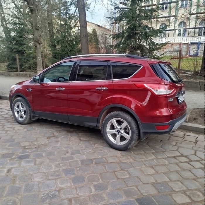Продам Ford Escape