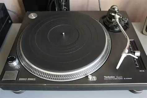 2 Technics SL 1210 mk2