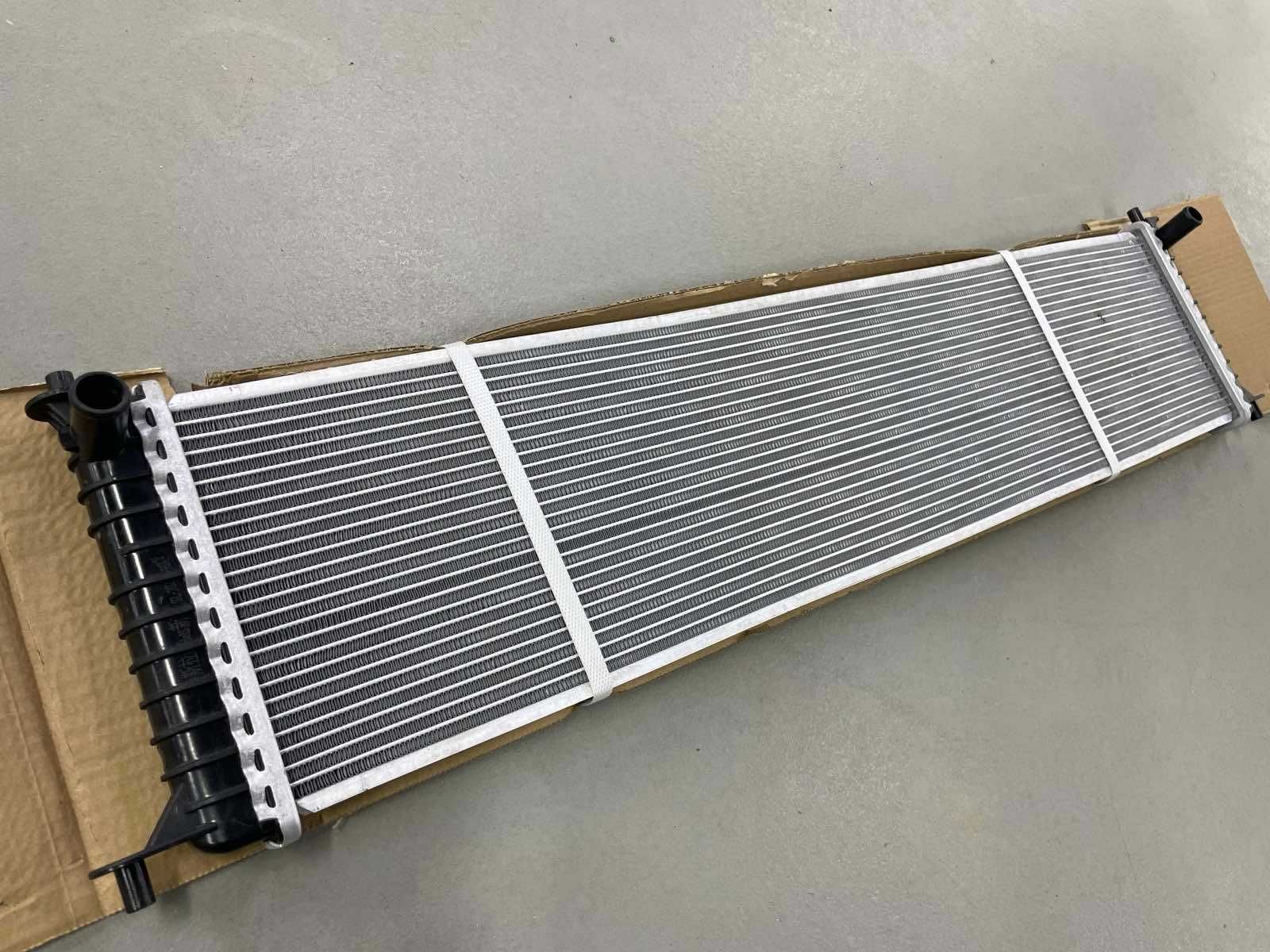 радиатор Tesla model S конденсер TMS