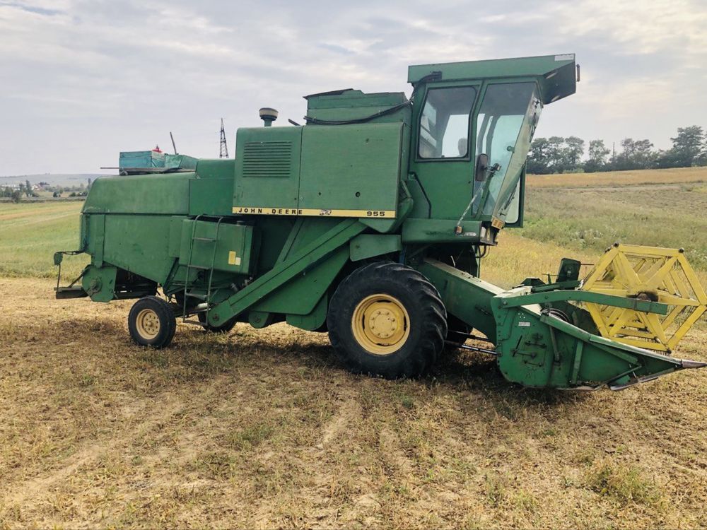 Продам JOHN DEERE 955 В гарному стані.