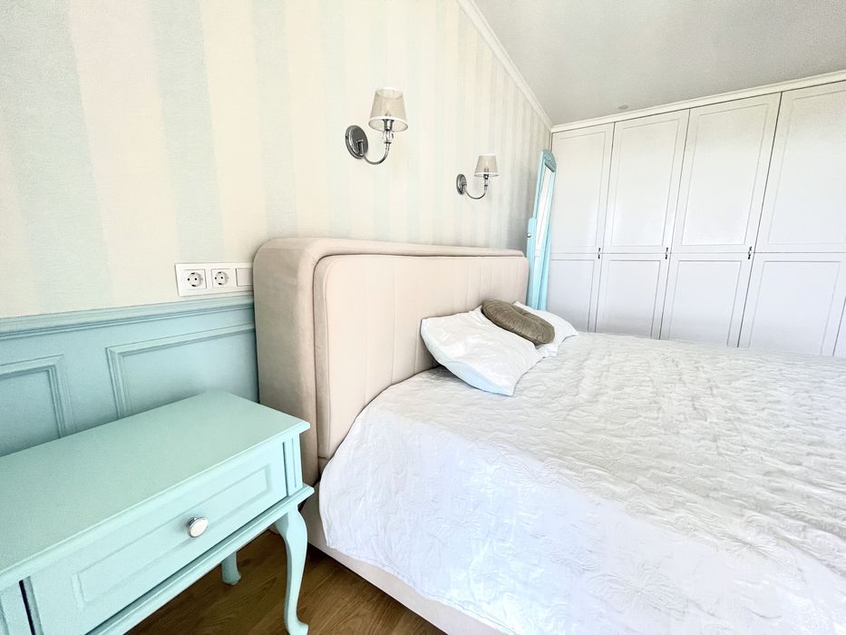 ПРОДАЖ 3 кімнатної квартири з видом на озеро