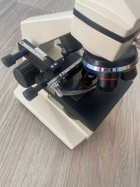 Microscópio Bresser Biolux AL