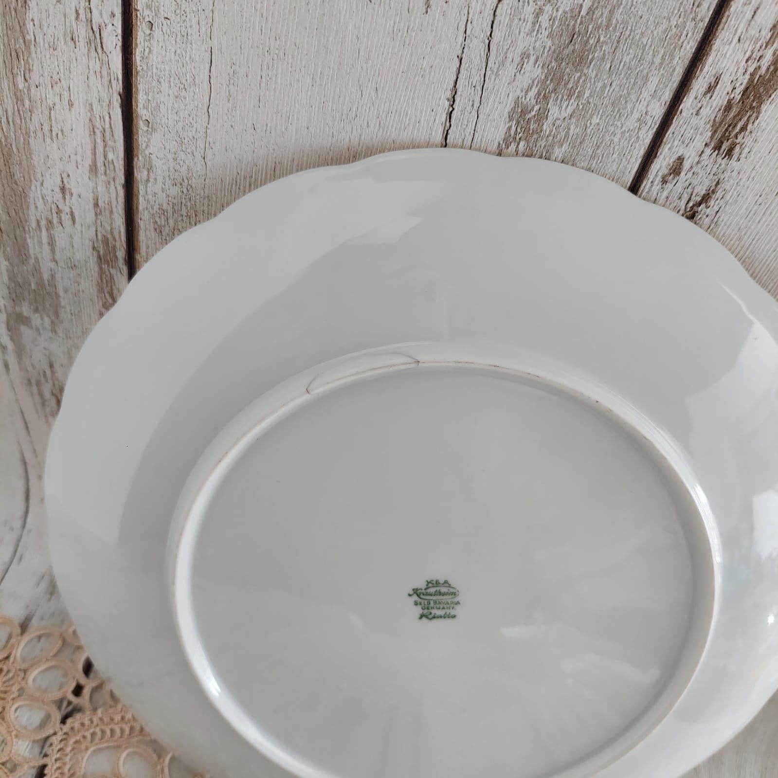Krautheim Rialto piękna patera. Biała porcelana w środku scenka