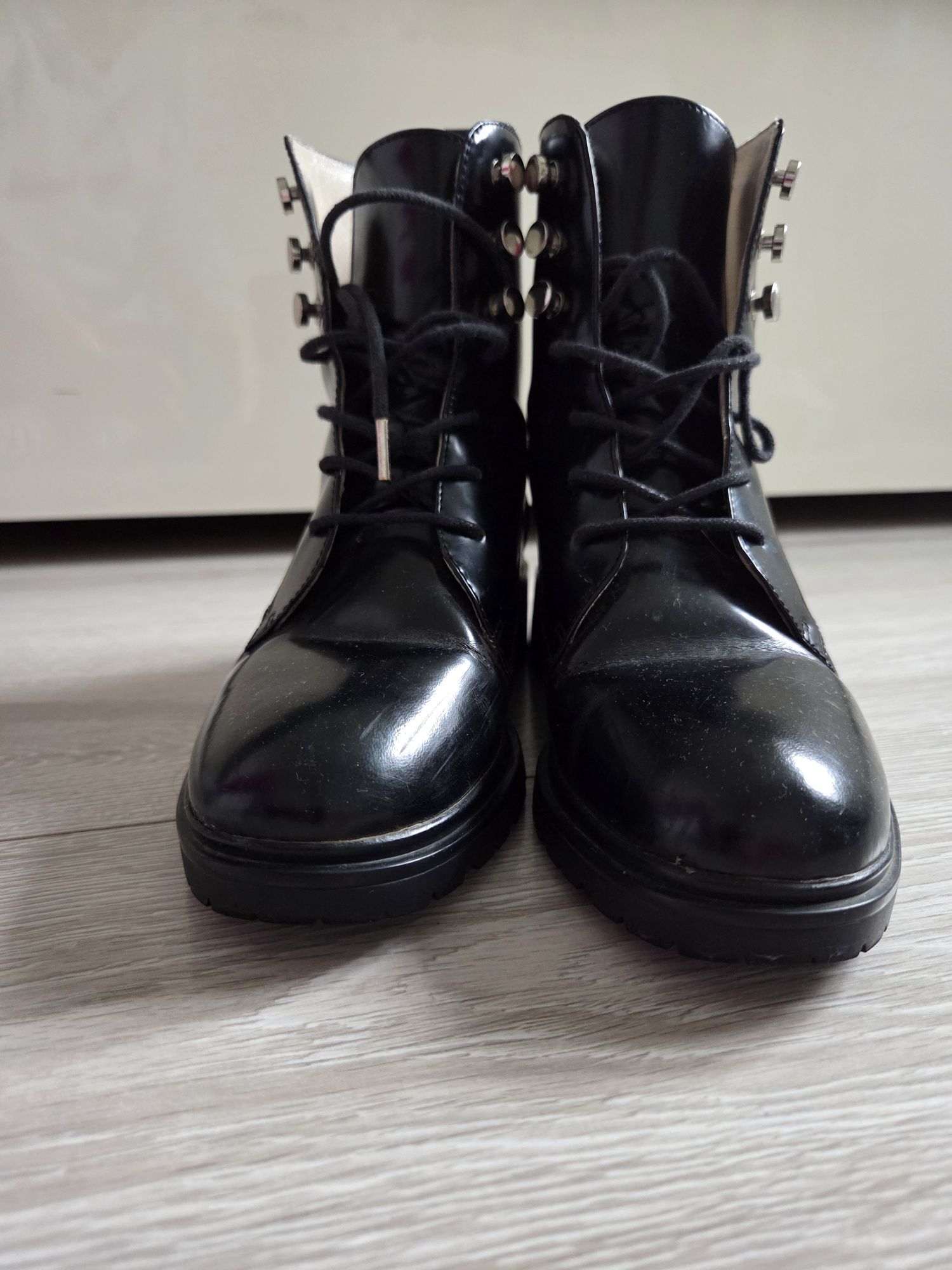 Glany lakierki wysokie Flowcy r.34