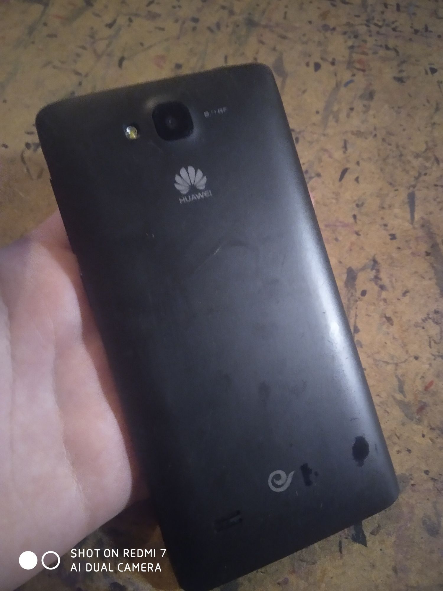 HUAWEI C8816d мобильный телефон на запчасти
