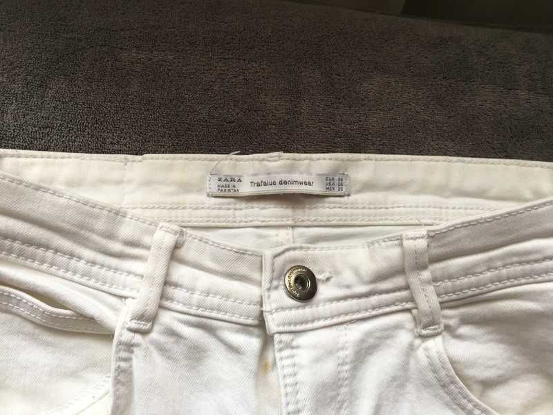 Białe skinny jeans Zara