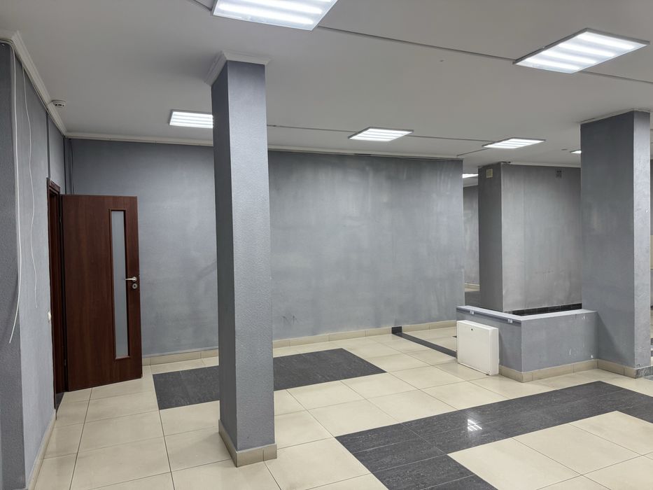 СМ Магазин, офіс, 104м2. оренду на Проспекті, на дві сторони  ЖК Сокіл