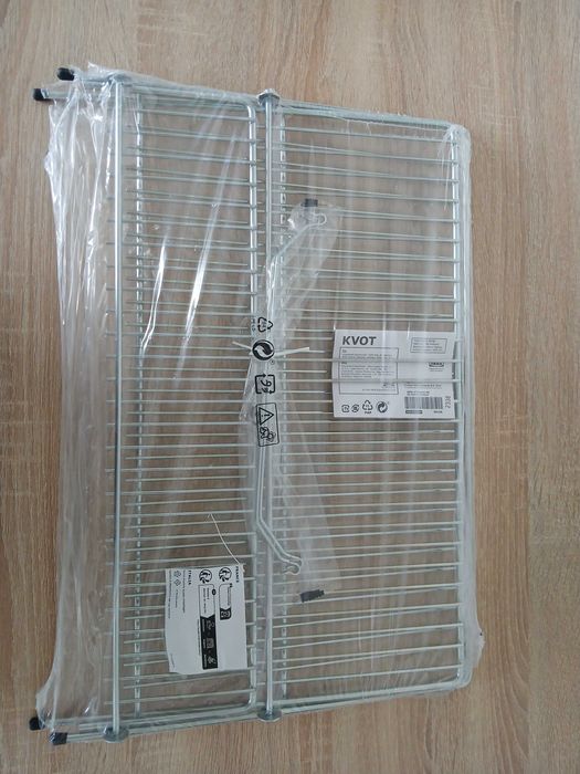 Suszarka do naczyń w zestawie z pojemnikiem na sztućce