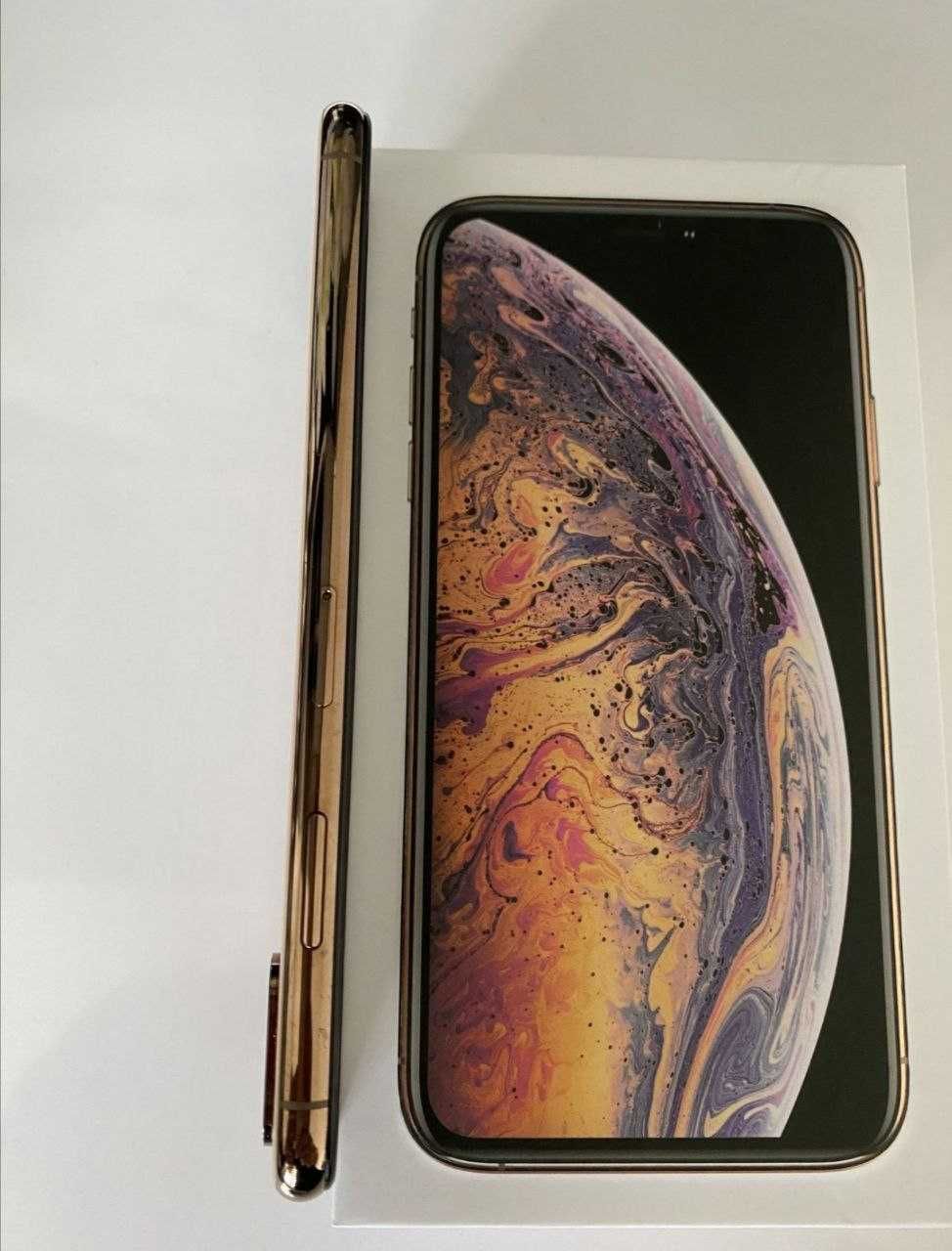 iPhone XS Max 256 GB kolor jest złoty