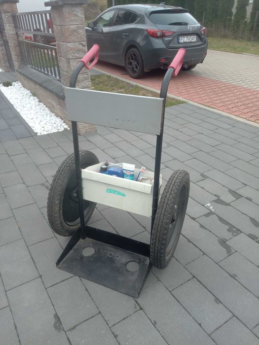 Wózek transportowy silnika zaburtowego