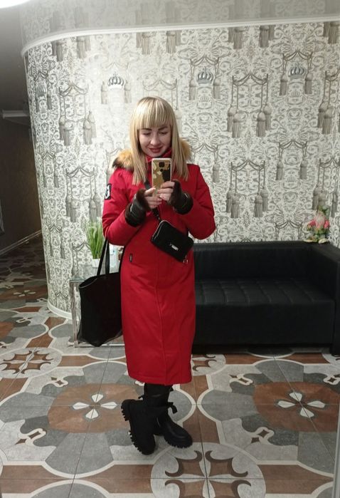 Продаю зимний пуховик!