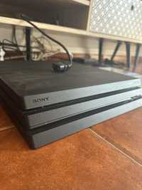 Playstation 4 pro 1Tb c/ acessórios e jogos