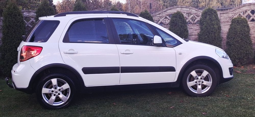 Suzuki Sx4 2012 Benzyna  Bezwypadkowy