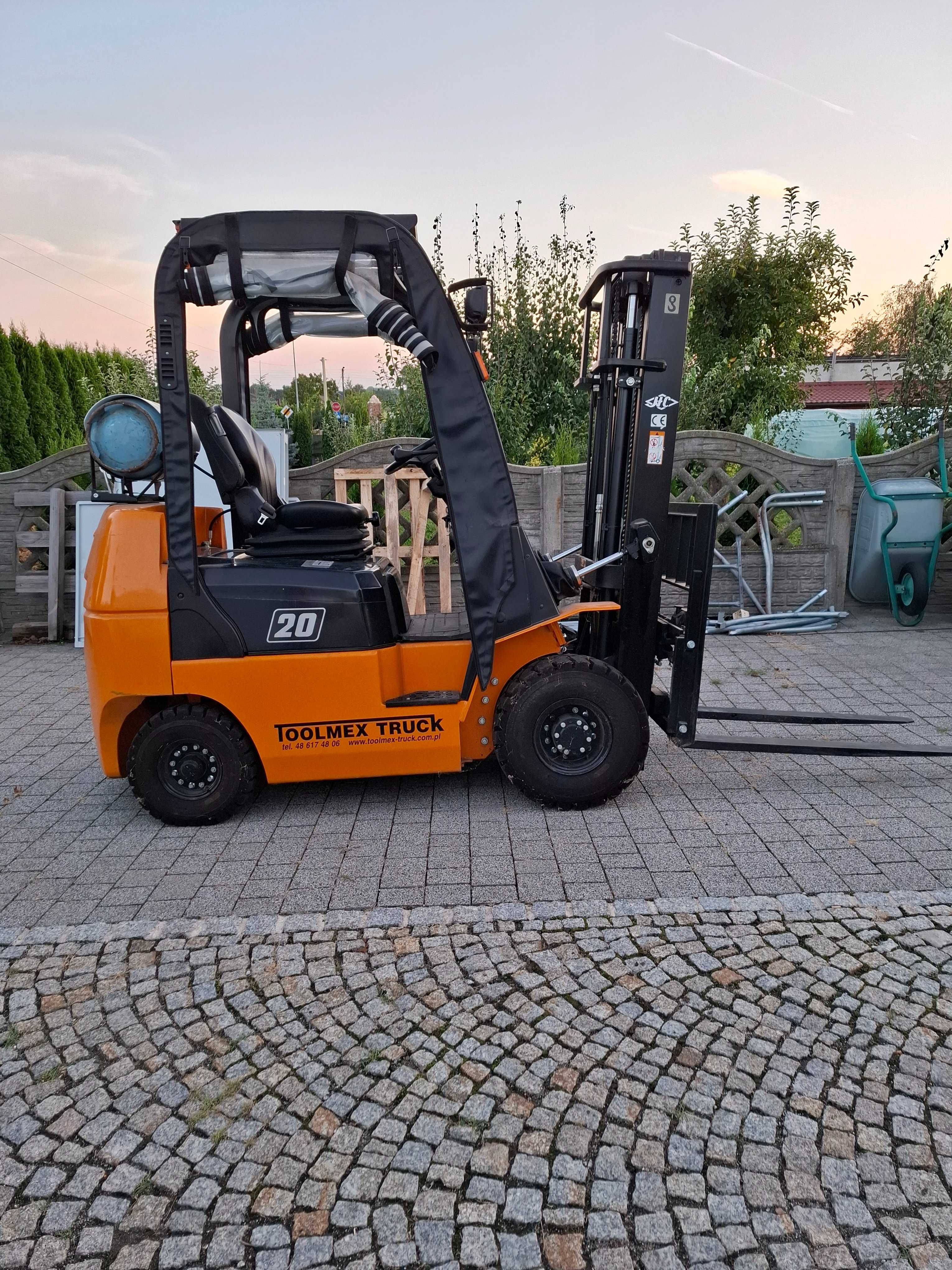 Wózek widłowy HANGCHA 2,0T MODEL CPQD20N-RW21Y benzyna/gaz