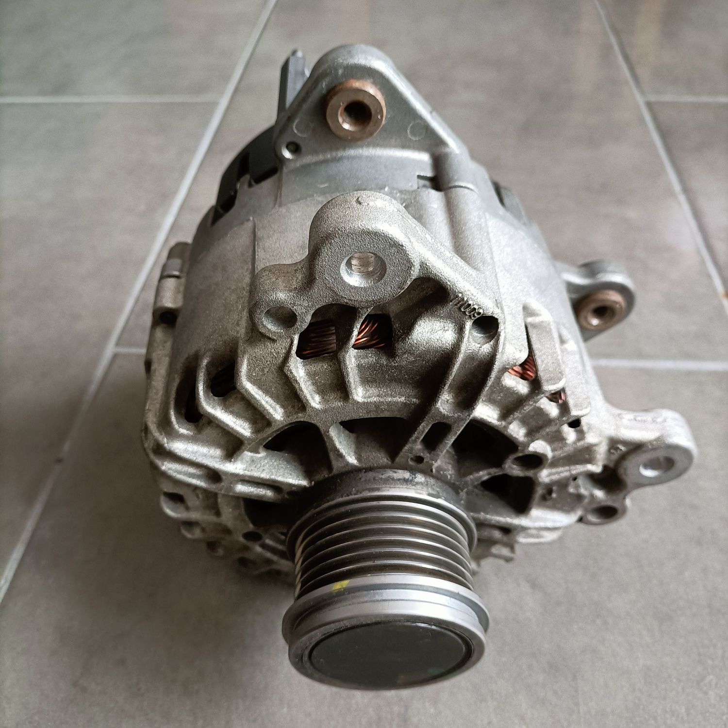 Alternador VW Valeo usado