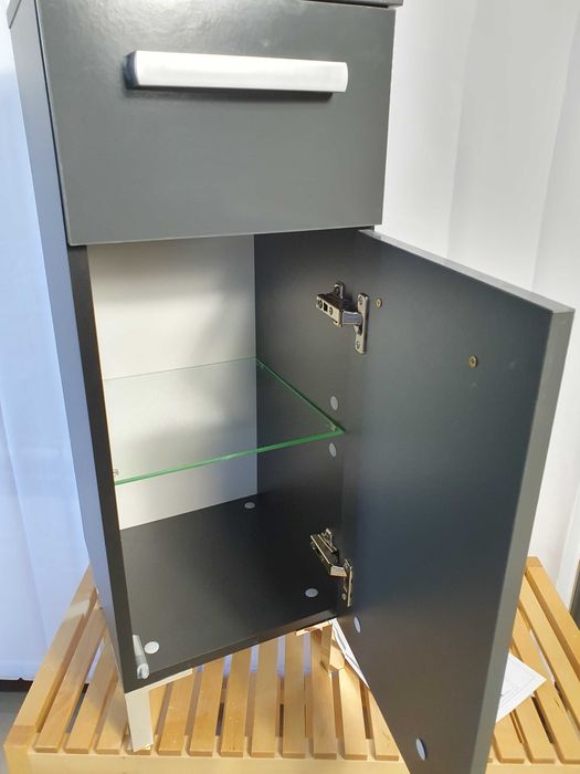 Szafka łazienkowa w kolorze antracytowym