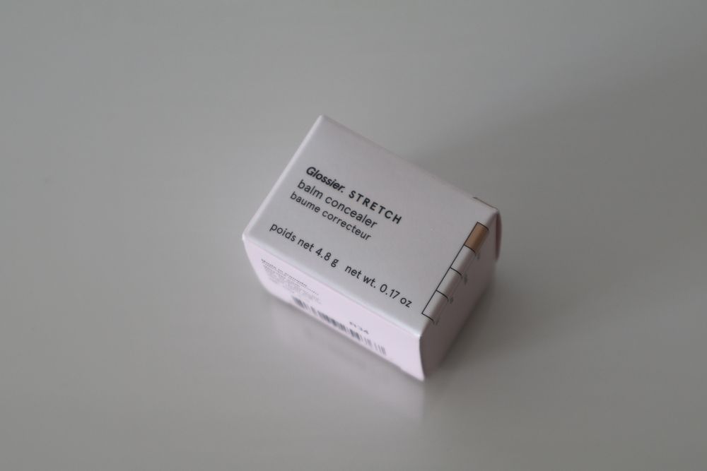 Corretor Glossier Stretch Concealer Claro-Neutro (NOVO)