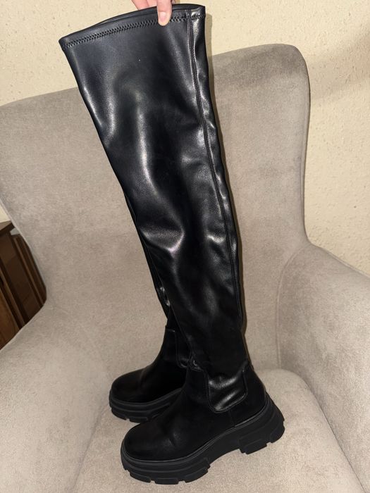 Ботфорти stradivarius