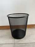 Balde para lixo preto