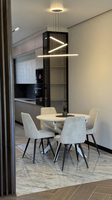 Сучасний Таунхаус з ремонтом та меблями