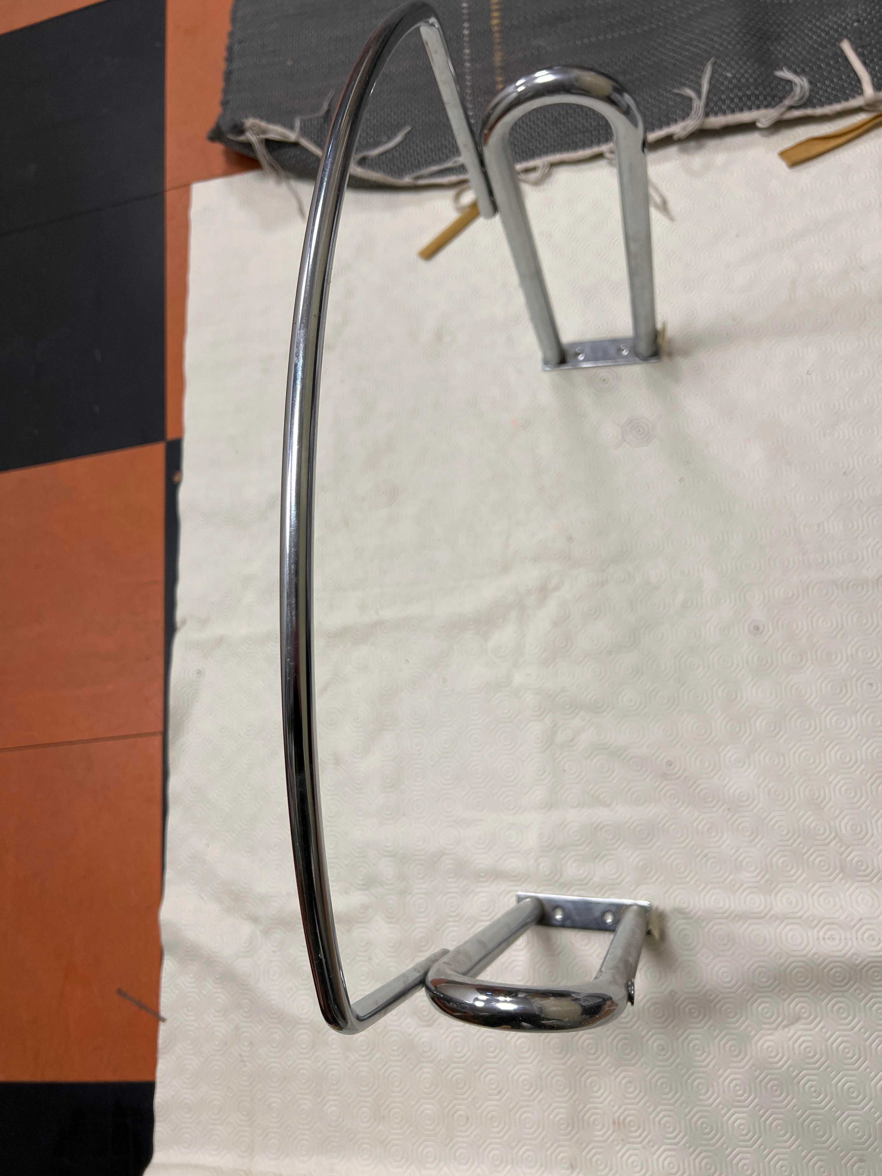 Lavatório inox com bancada em vidro