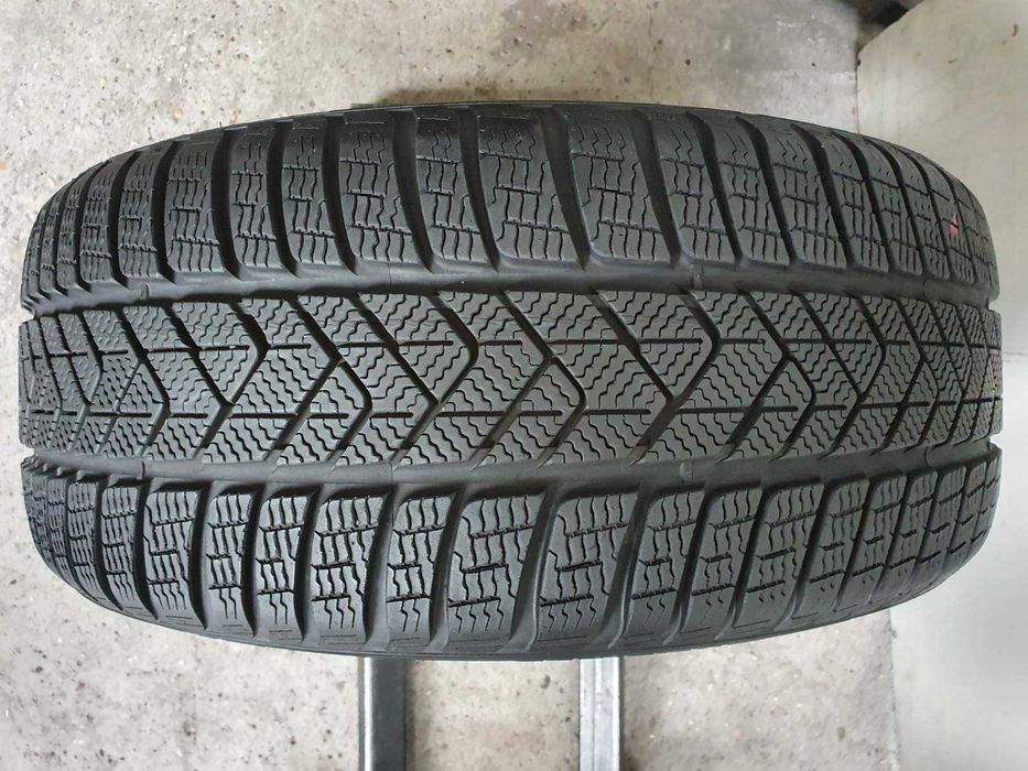 2x Pirelli  Sottozero 3  225/45r18  7mm