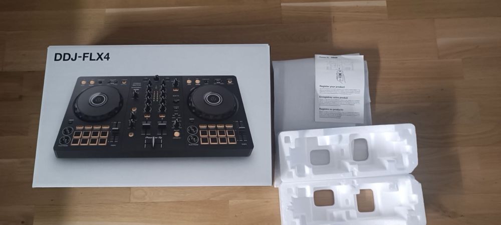 NOWY kontroler Pioneer DDJ-FLX 4