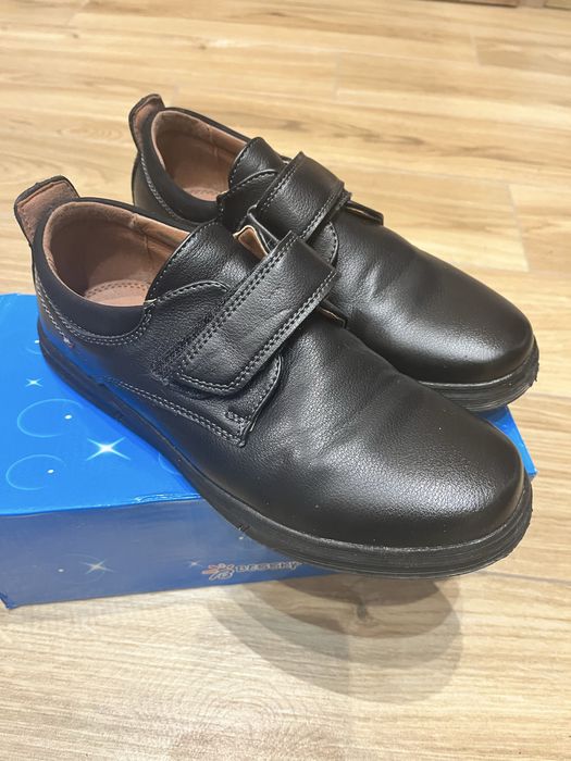 Buty chłopięce rozm 38 np na komunię