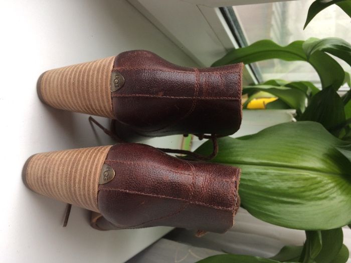 Шкіряні черевики (ботильйони) UGG Mackie, 36