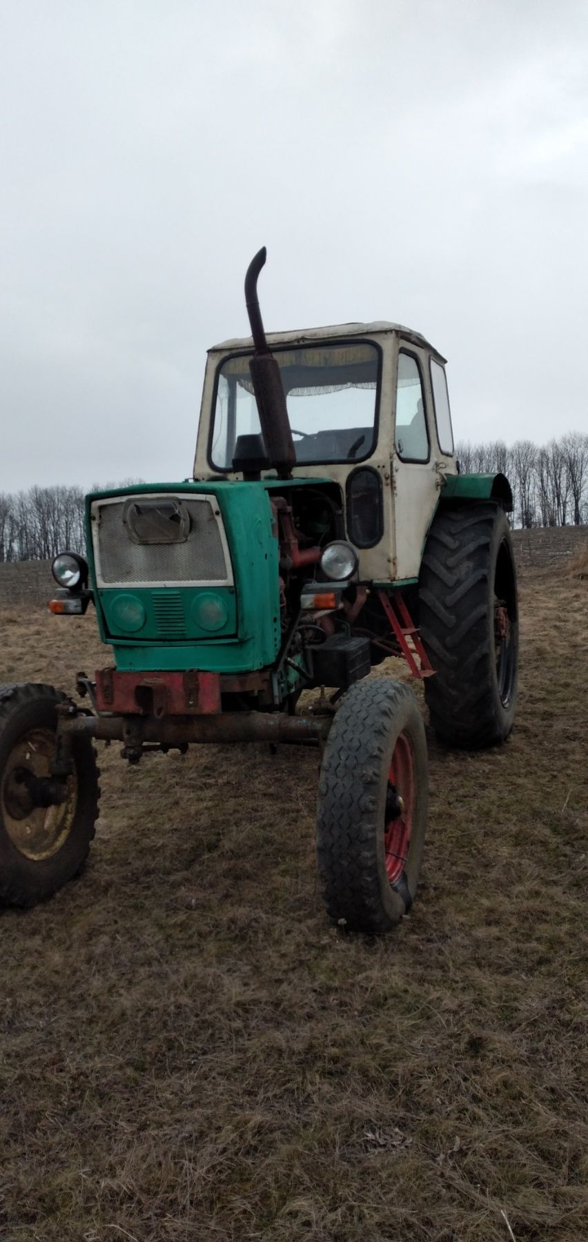 Продам трактор ЮМЗ на ходу