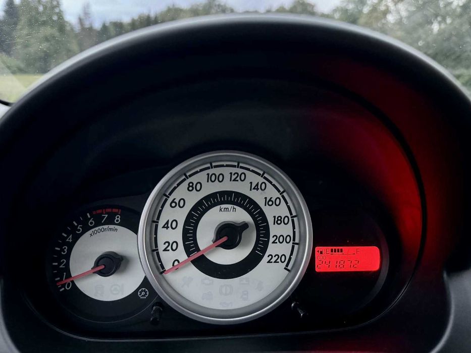 Mazda 2 – 2009 - świeży przegląd, OC do 03/2026 + opony zimowe