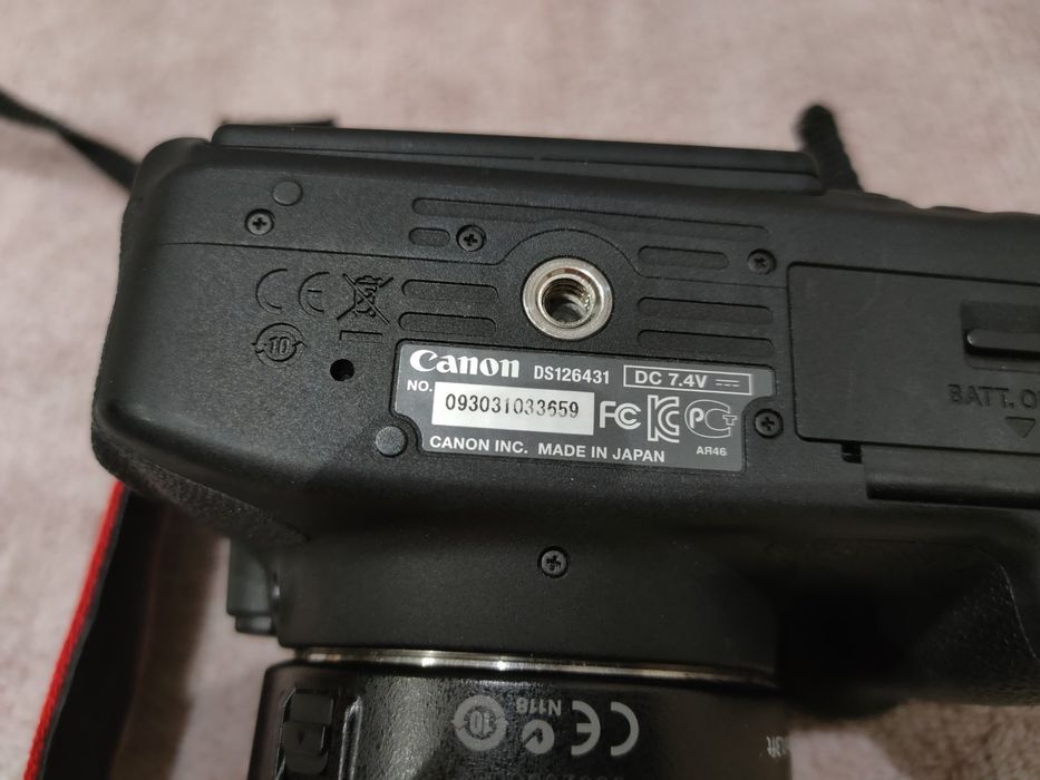 Фотоапарат canon 700D +об'єктив canon 18-135 mm f 3,5-5,6