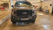 FORD F-150 black edition